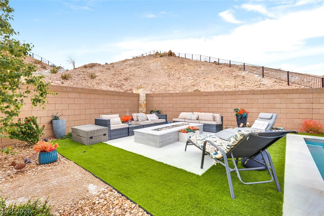 174 Crimson Cactus Avenue Property Photo 23