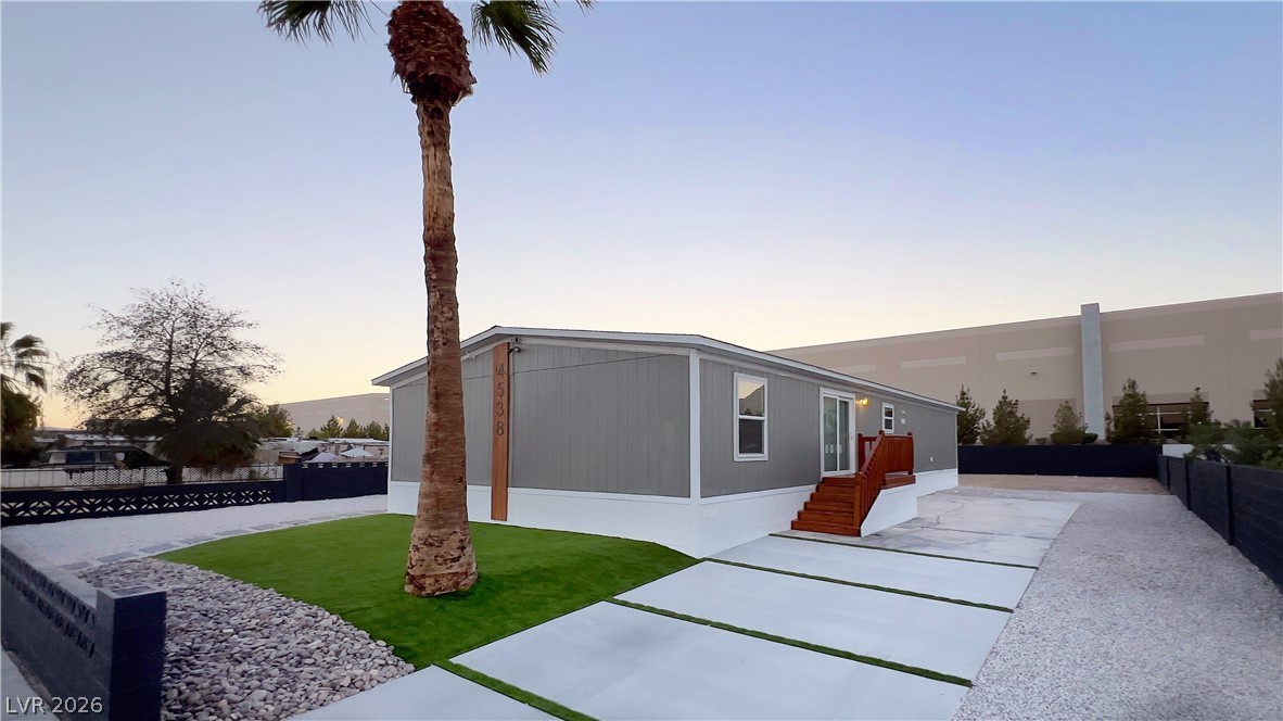 4538 Crystal Peak Drive Property Photo 15
