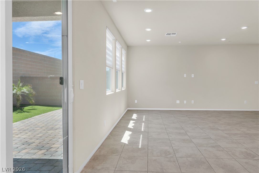8755 Rio Andir Avenue Property Photo 12