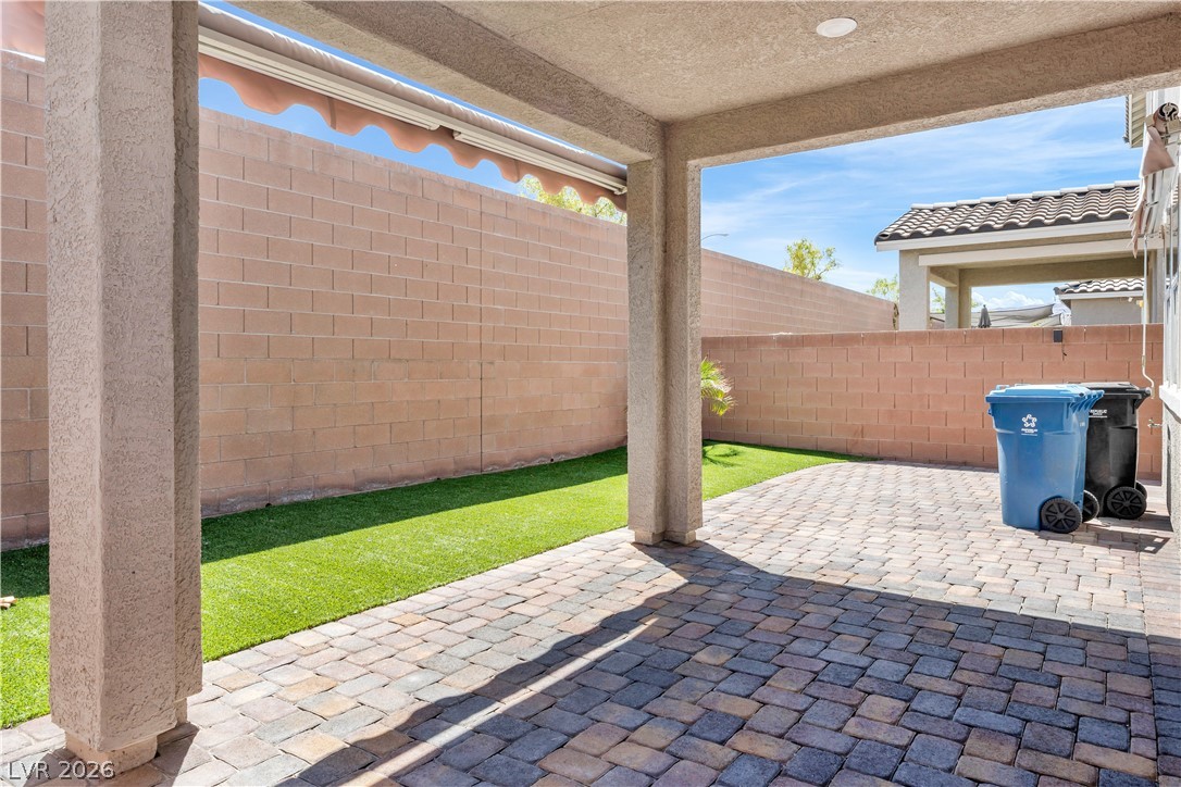 8755 Rio Andir Avenue Property Photo 13