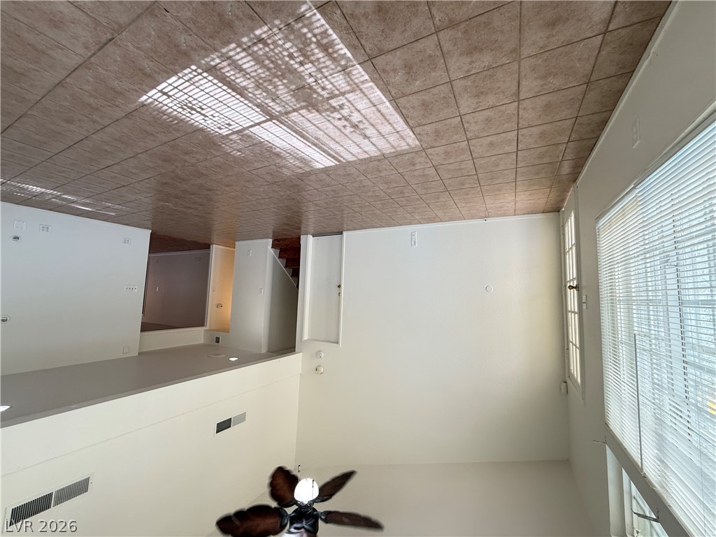 7227 Limestone Road Property Photo 4