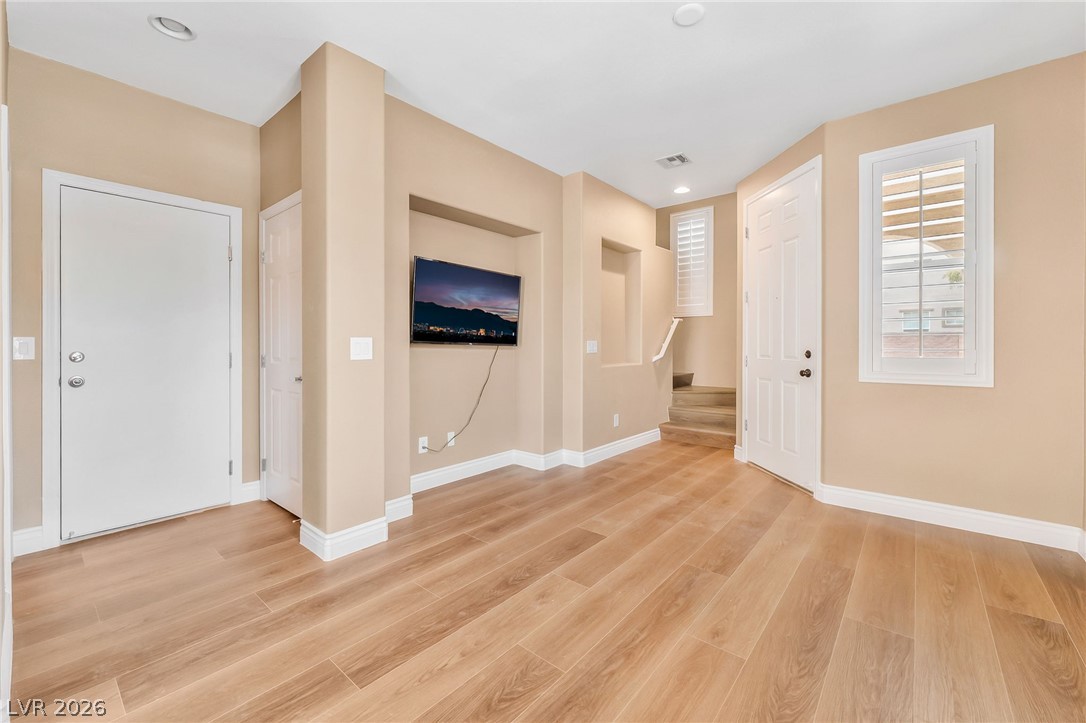 7616 Perla Del Mar Avenue Property Photo 4