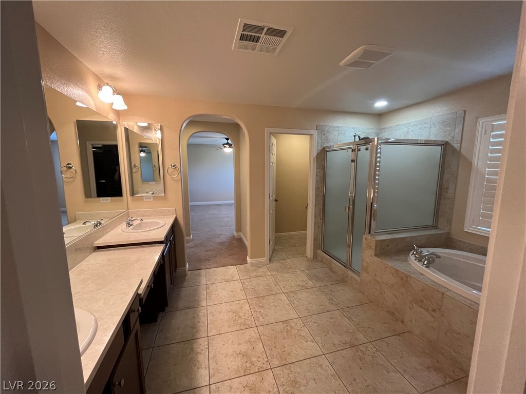 892 White Sparrow Street Property Photo 26