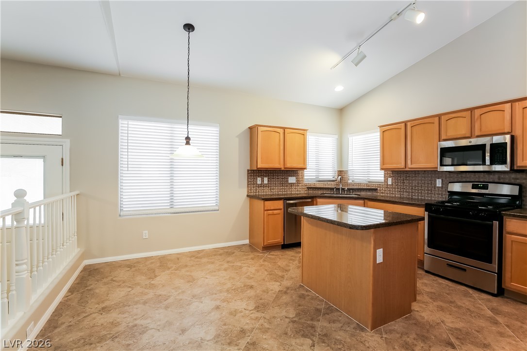 7549 Trickling Wash Drive Property Photo 5