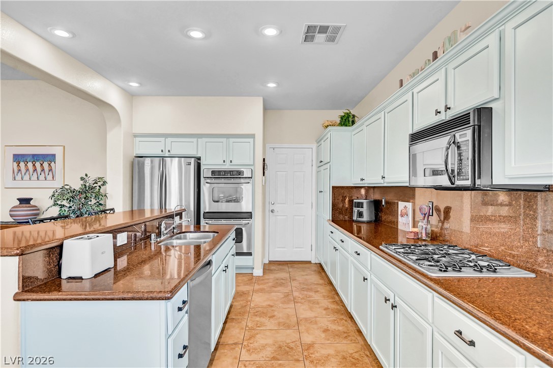 9928 Tradition Creek Avenue Property Photo 18