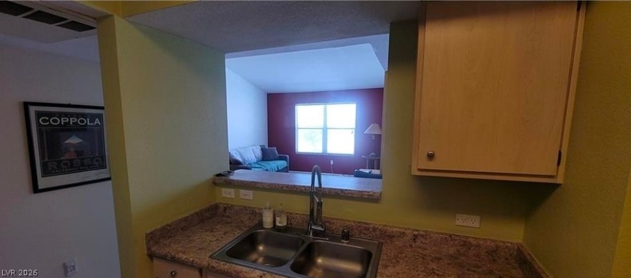 1150 North Buffalo Drive 2023 Property Photo 4