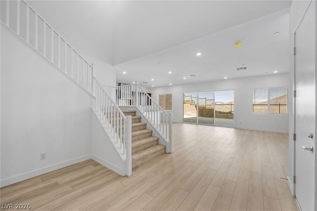 1605 Amalfi Arches Place Property Photo 4
