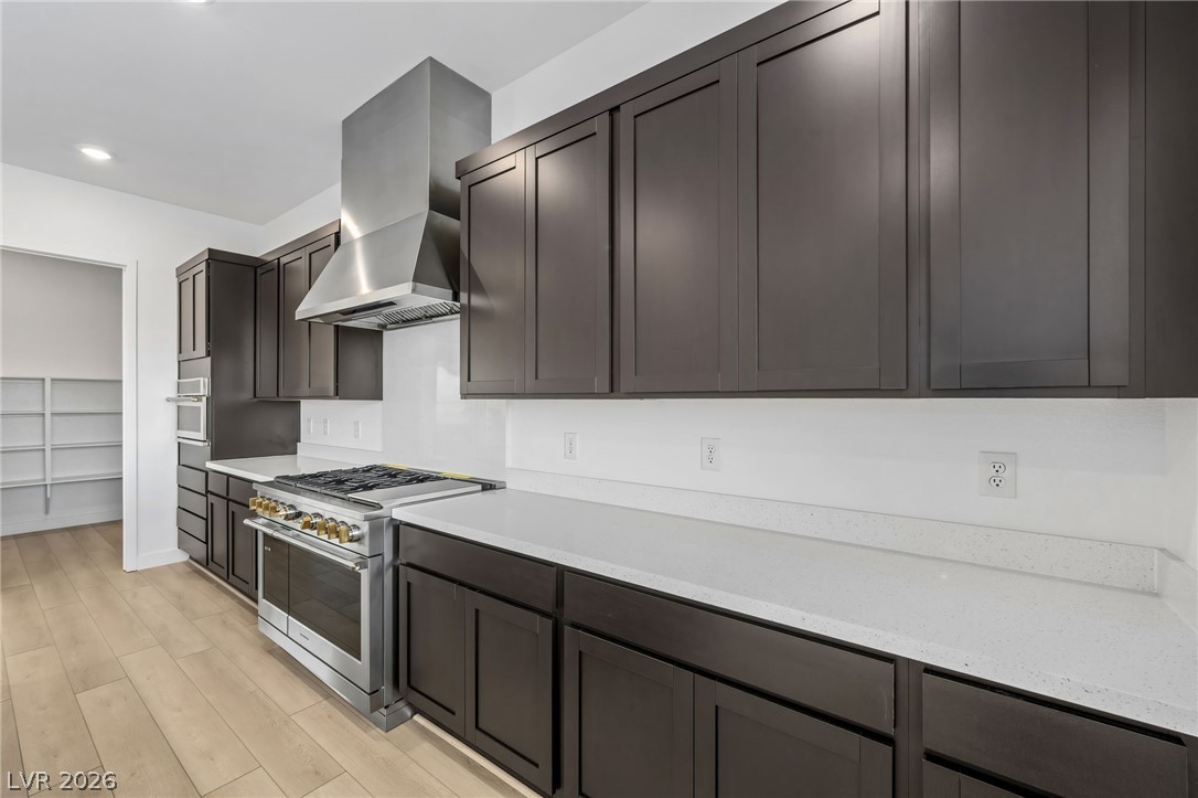 1605 Amalfi Arches Place Property Photo 11