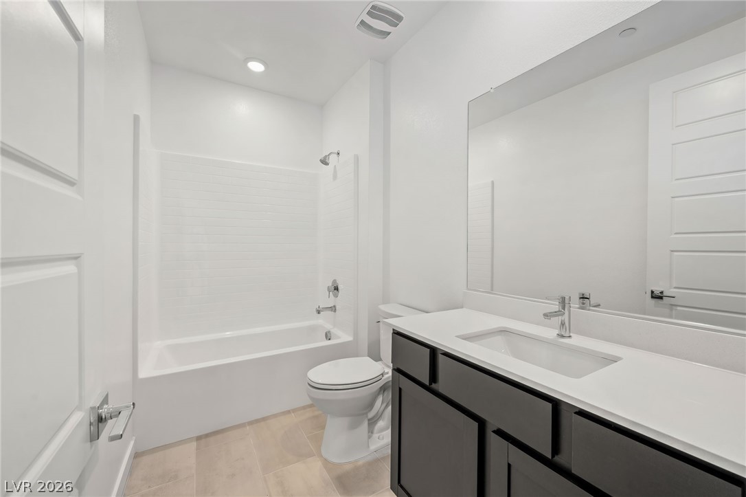 1605 Amalfi Arches Place Property Photo 38
