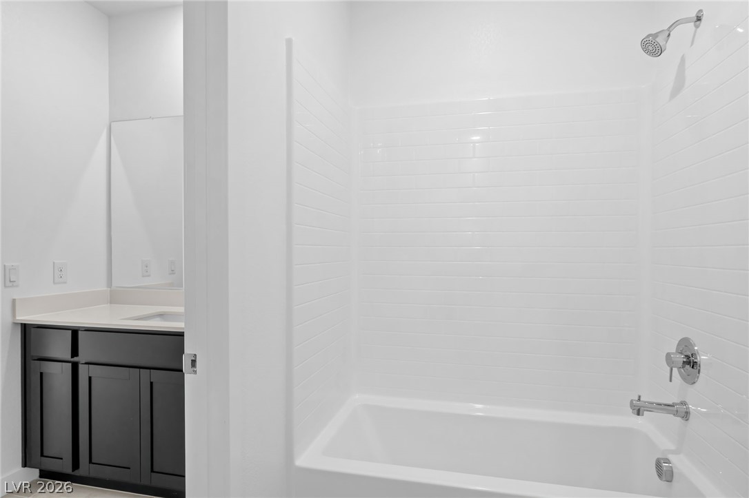 1605 Amalfi Arches Place Property Photo 46