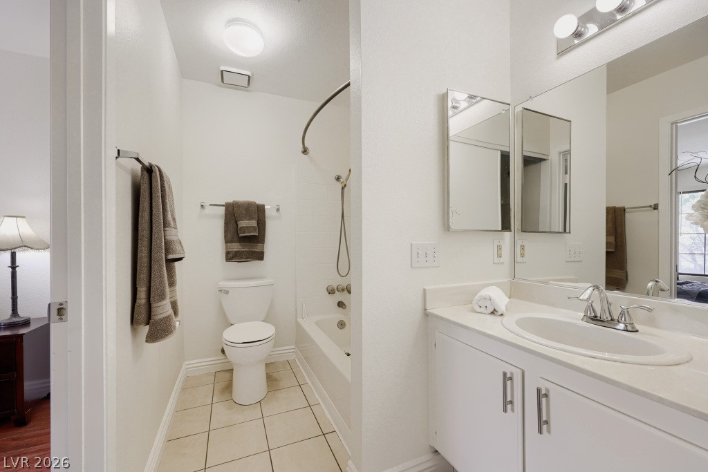 4893 South Torrey Pines Drive 203 Property Photo 18