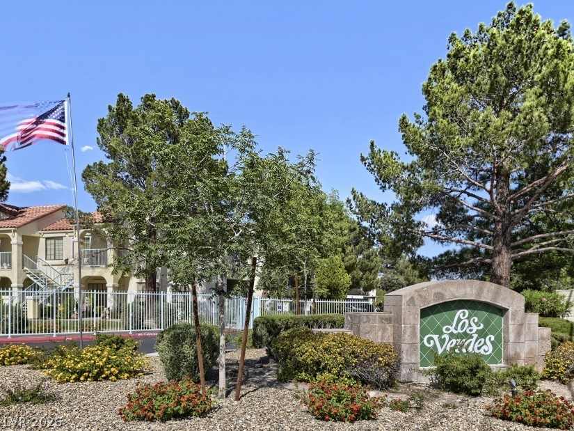4893 South Torrey Pines Drive 203 Property Photo 19