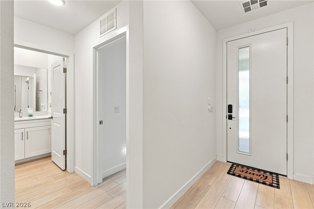 709 Emerson Creek Court Property Photo 4