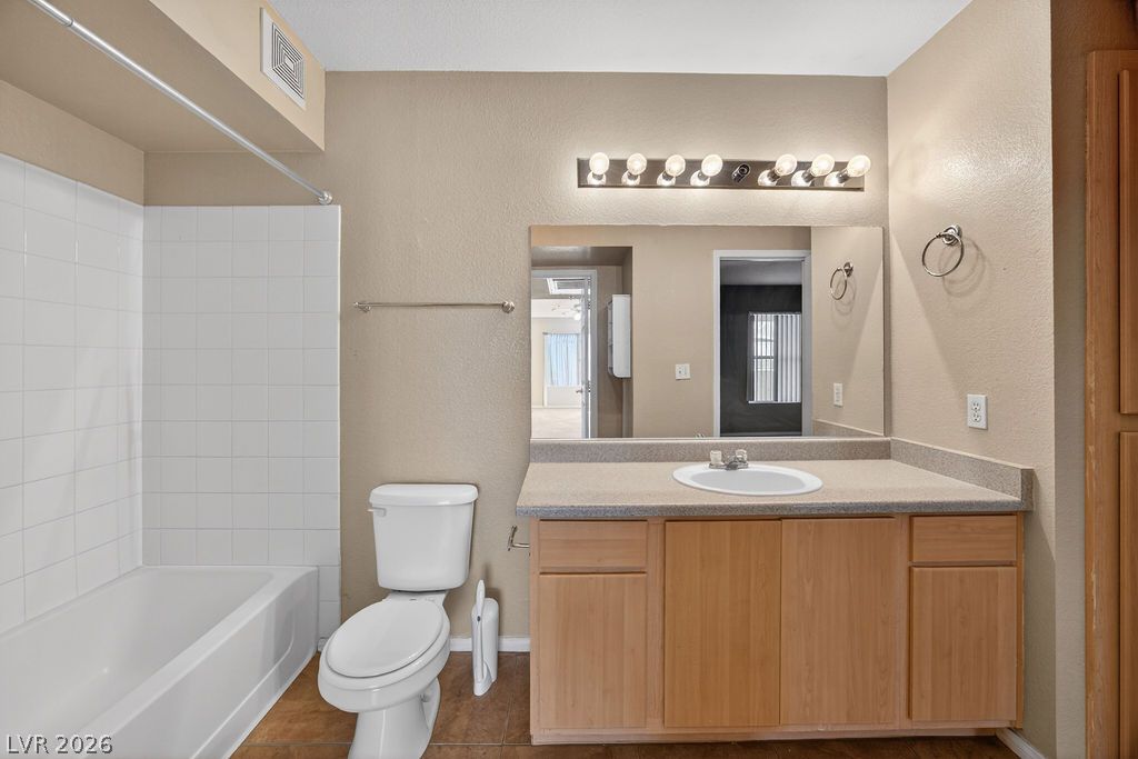 6955 North Durango Drive 3091 Property Photo 18