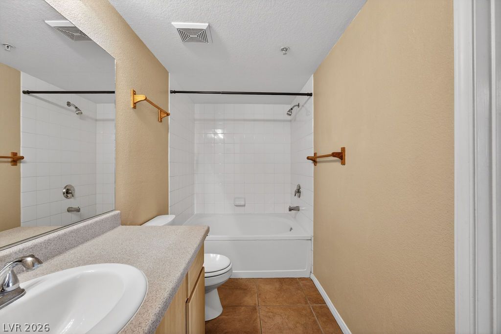 6955 North Durango Drive 3091 Property Photo 26