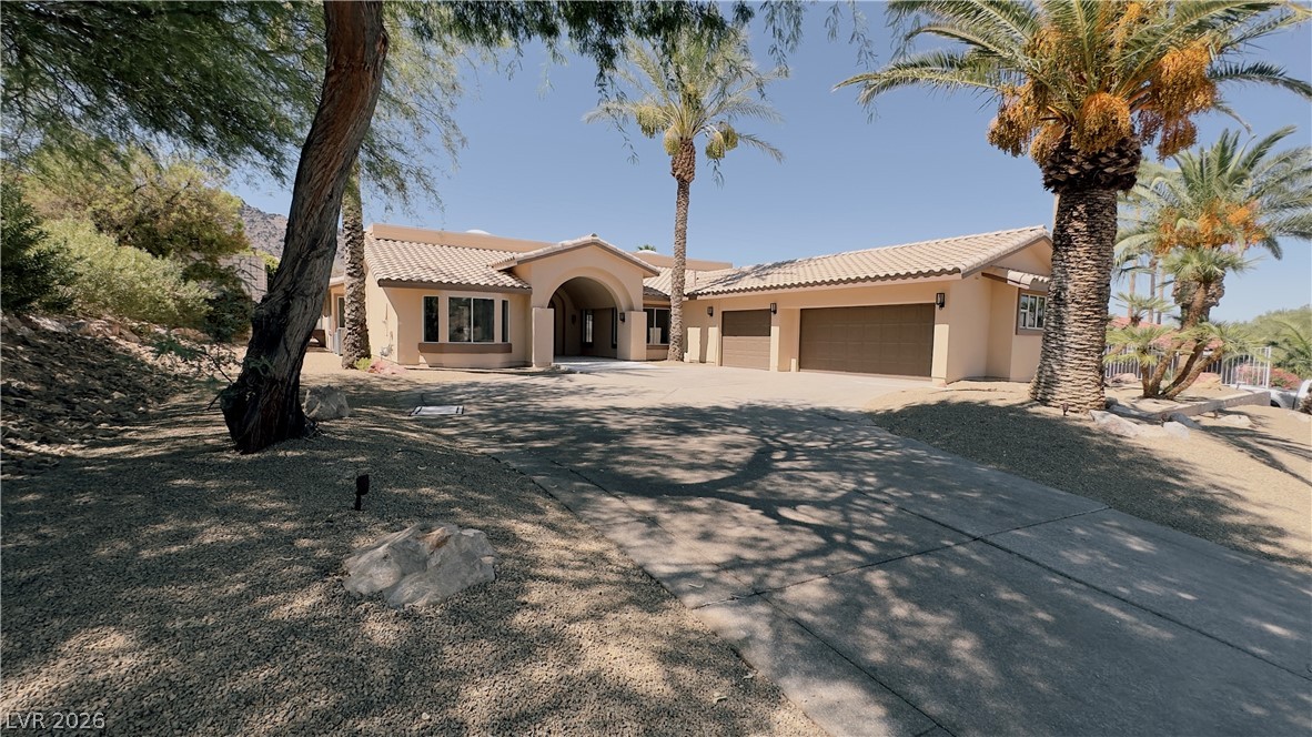 606 Valencia Drive Property Photo 3