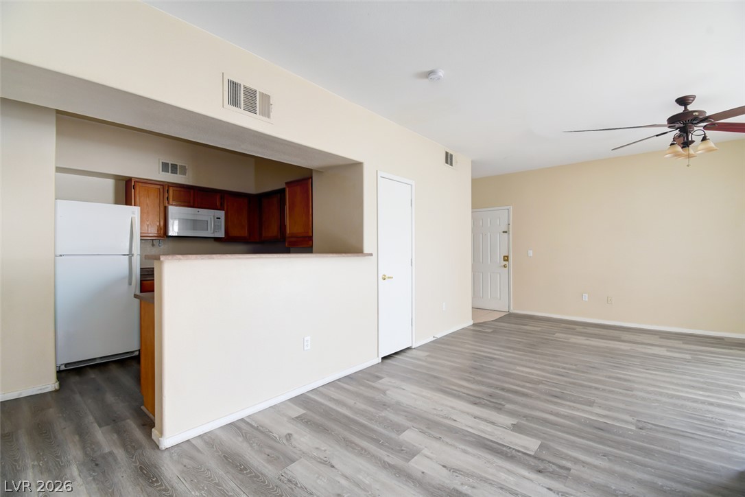 7255 West Sunset Road 1077 Property Photo 4