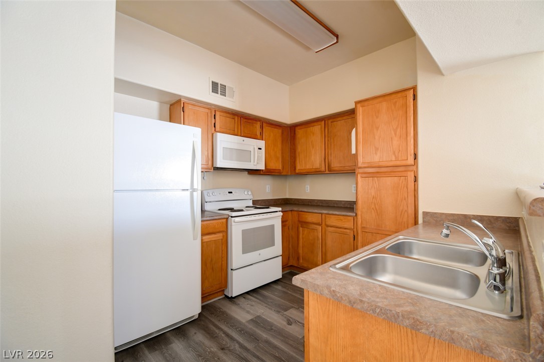 7255 West Sunset Road 1077 Property Photo 6