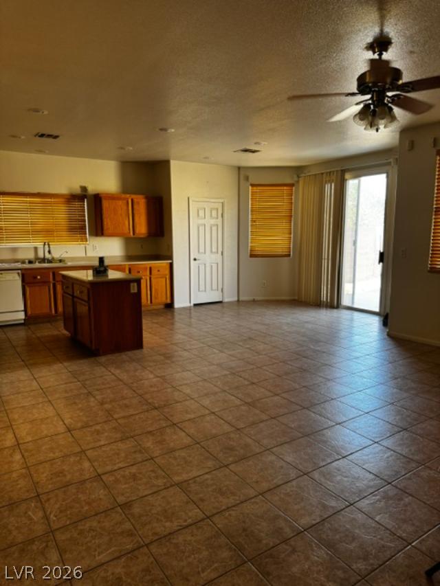 4132 Greenbridge St Property Photo 5