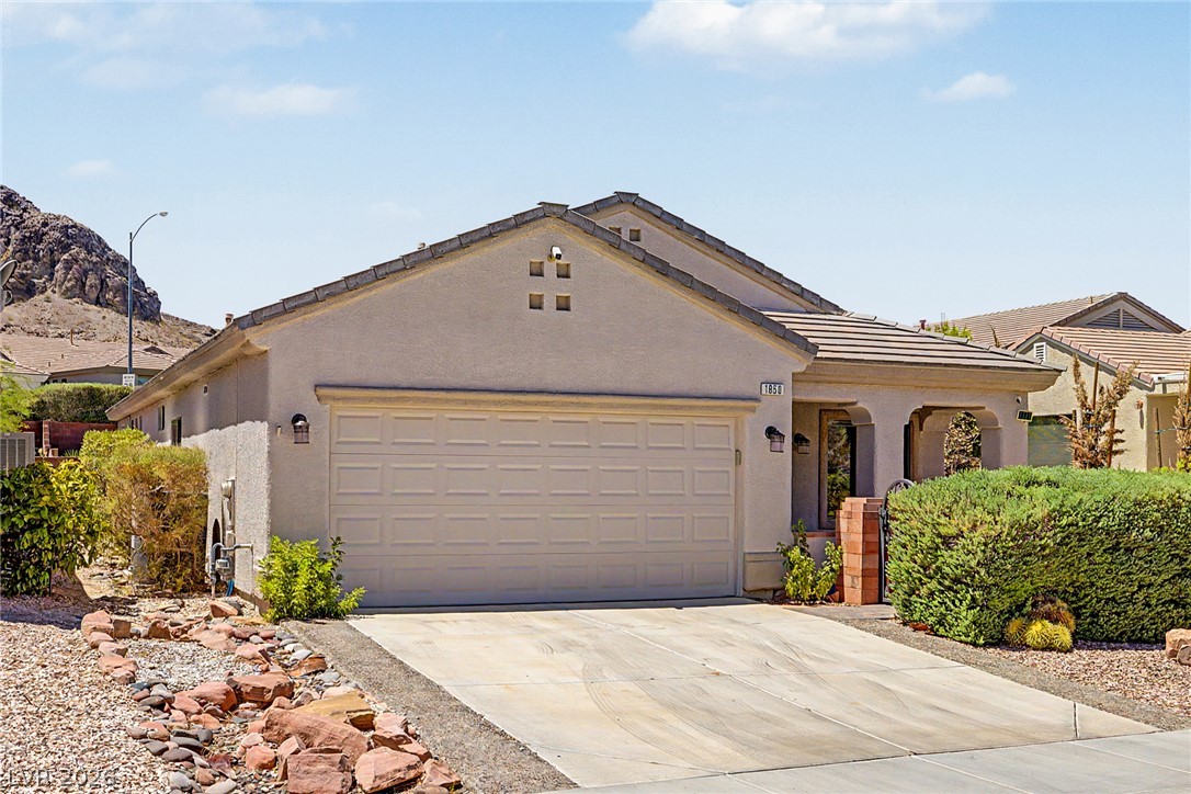 1850 Cypress Mesa Drive Property Photo 2