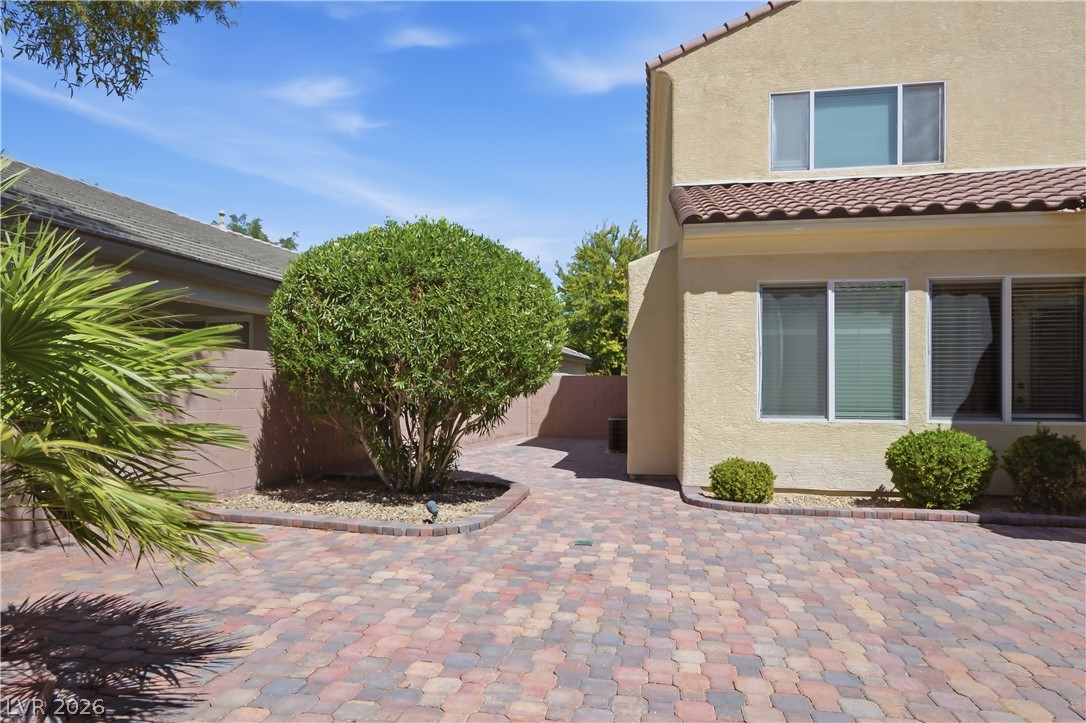 8305 Oakshire Street Property Photo 22