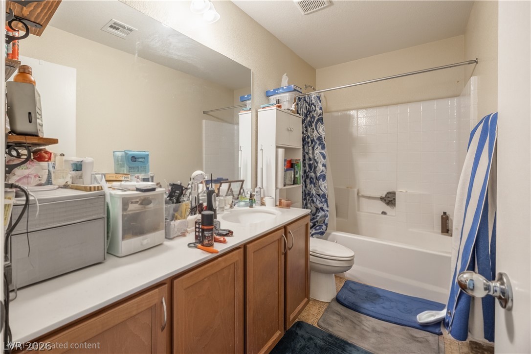 223 Heathrow Lake Avenue Property Photo 12