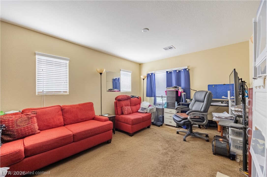 223 Heathrow Lake Avenue Property Photo 13