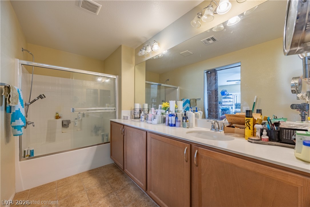 223 Heathrow Lake Avenue Property Photo 17