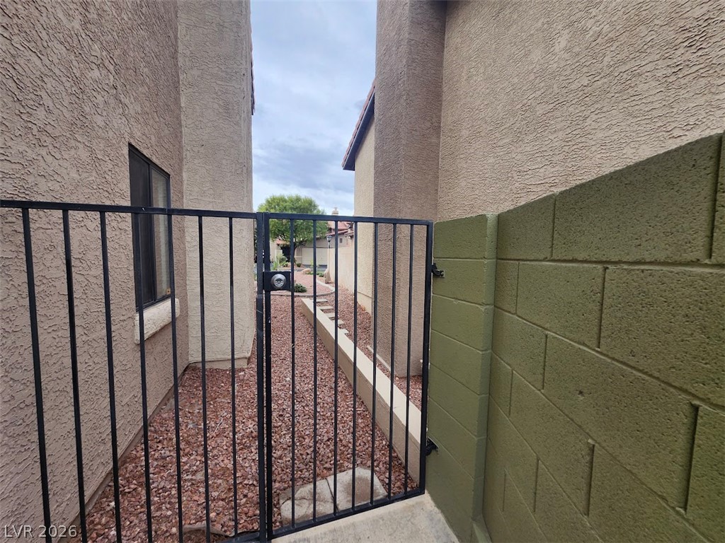 3954 Delos Drive Property Photo 10