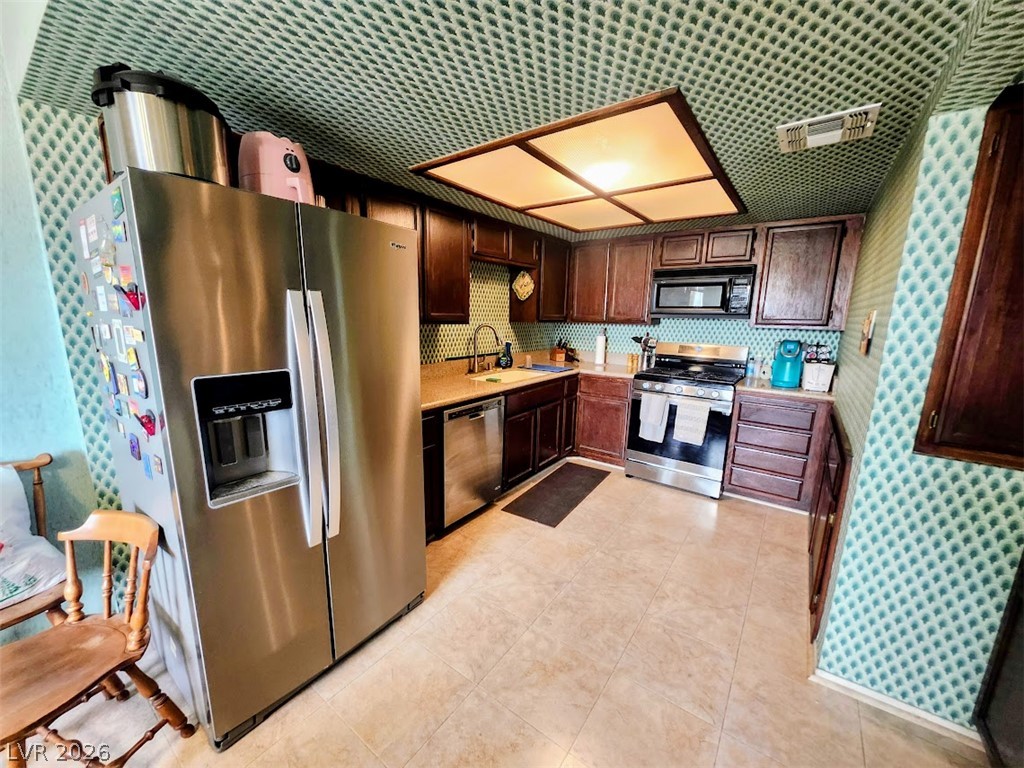 3954 Delos Drive Property Photo 15