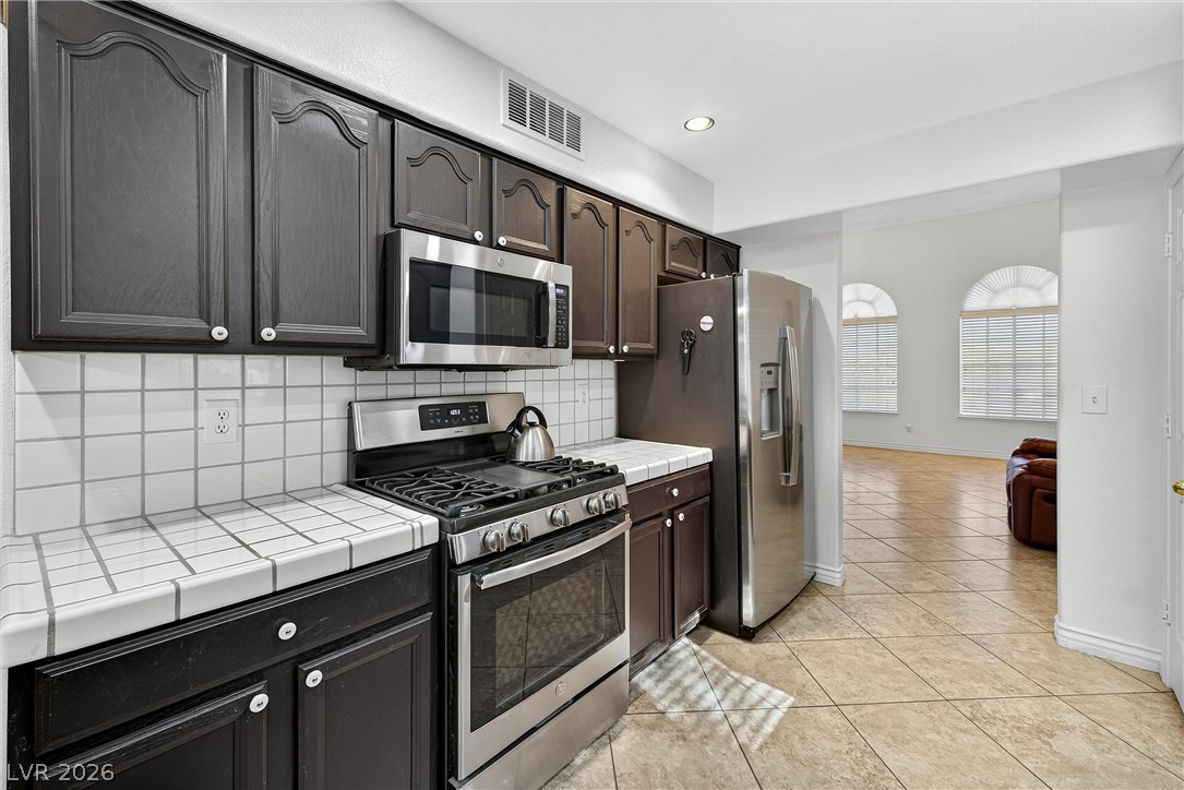 301 West Country Club Drive Property Photo 29