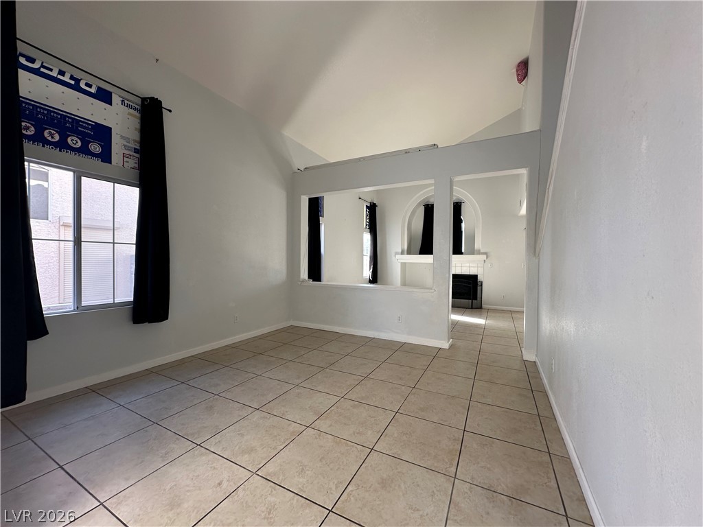 8275 Cedar Leaf Drive Property Photo 4
