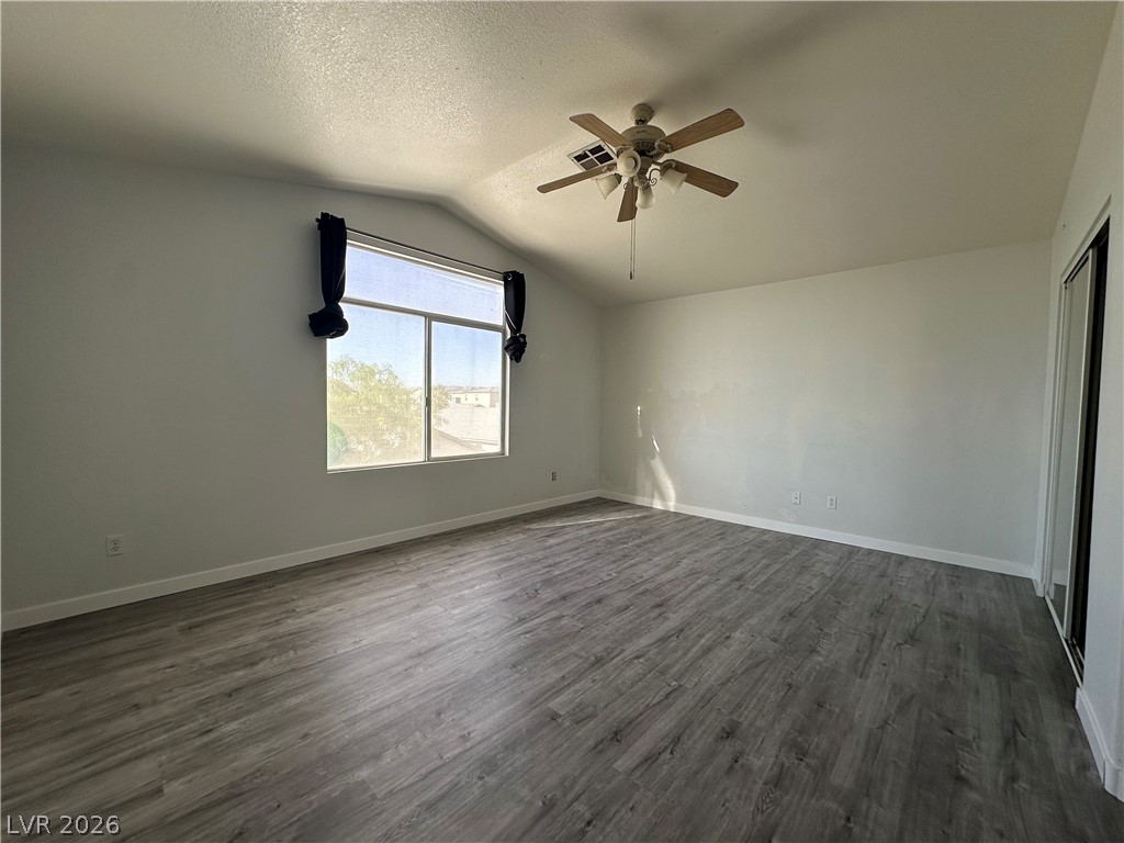 8275 Cedar Leaf Drive Property Photo 19