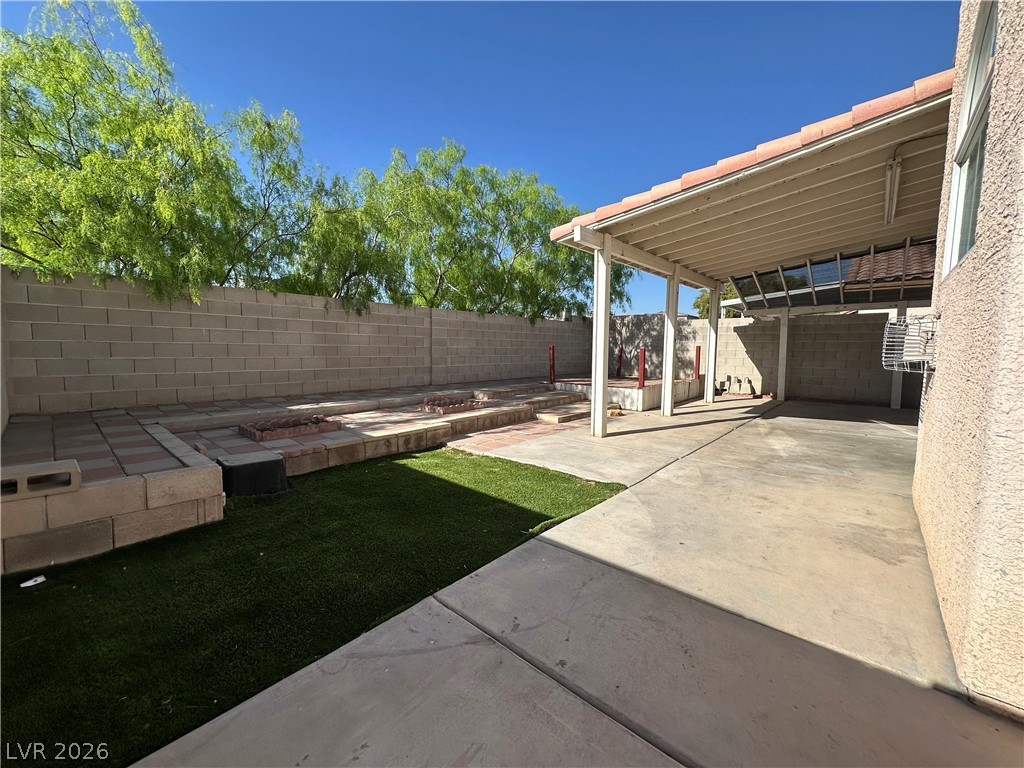 8275 Cedar Leaf Drive Property Photo 24
