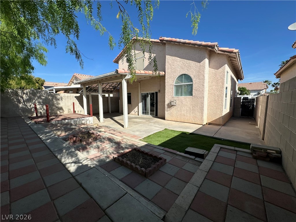 8275 Cedar Leaf Drive Property Photo 25