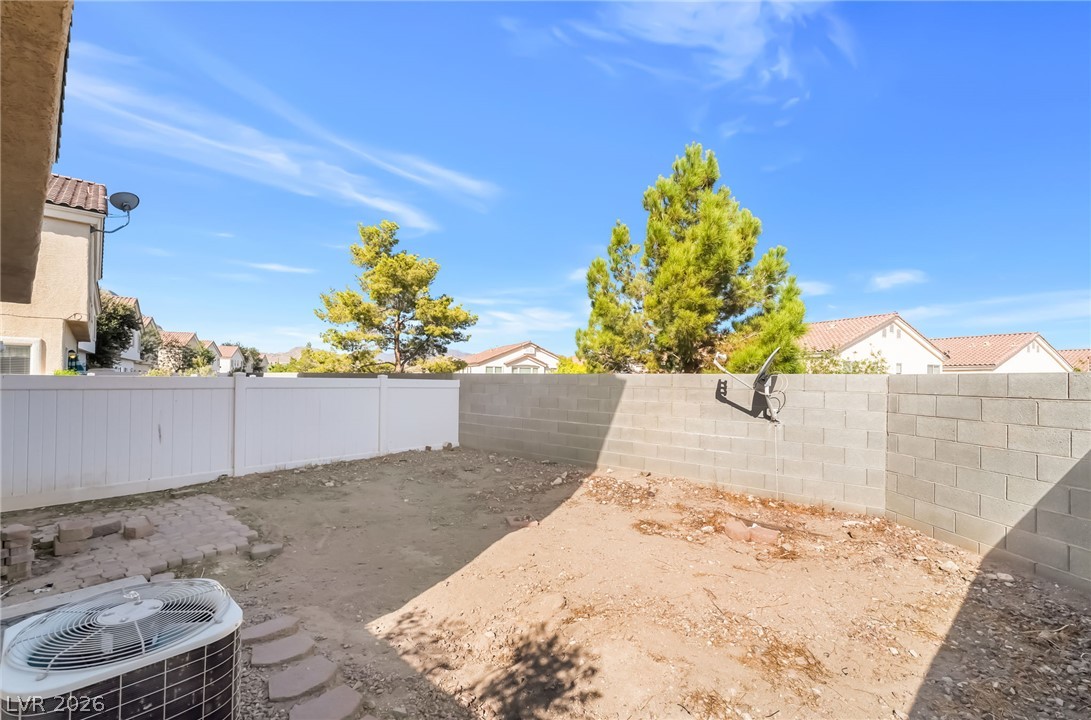 1658 Lefty Garcia Way Property Photo 20
