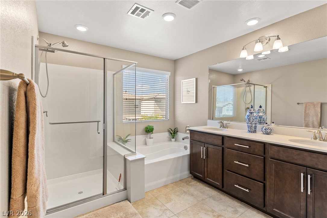 5347 Boschetto Street Property Photo 16