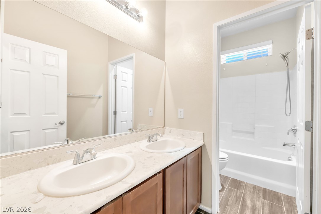 6318 Bijah Spring Avenue Property Photo 18