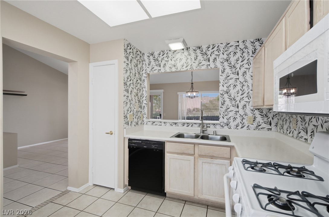 8612 Prairie Hill Drive Property Photo 38