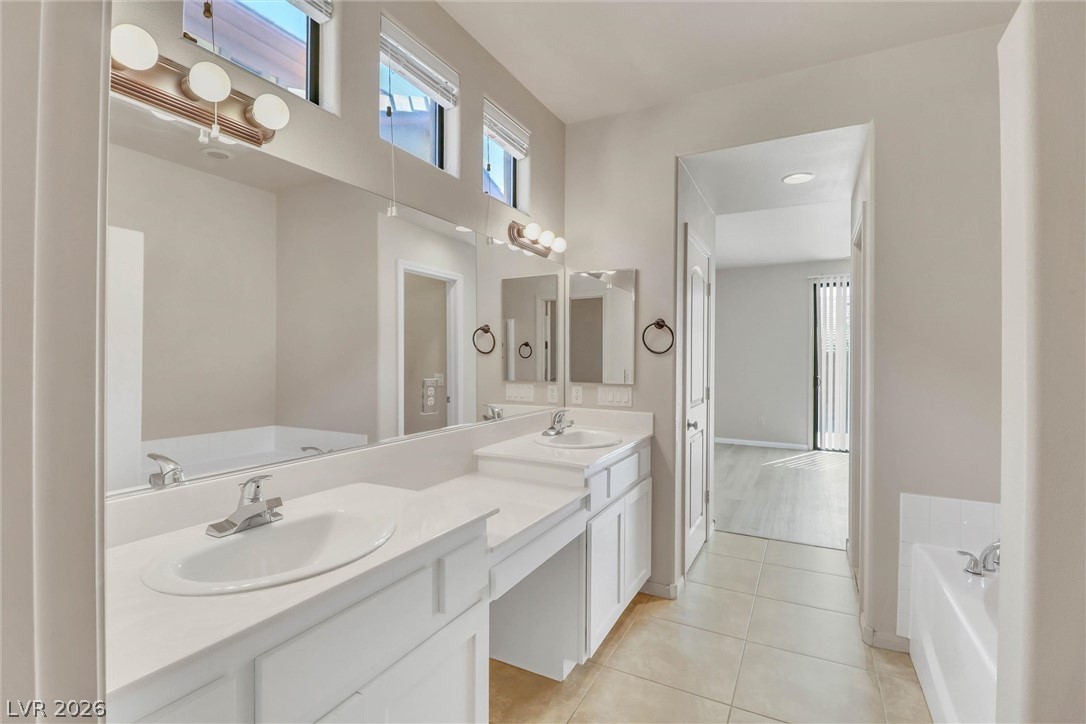 3928 Maldive Isle Court Property Photo 22