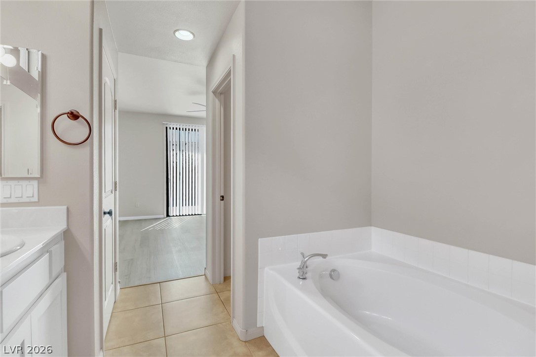 3928 Maldive Isle Court Property Photo 23