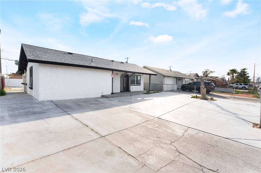 3215 Dillon Avenue Property Photo 3