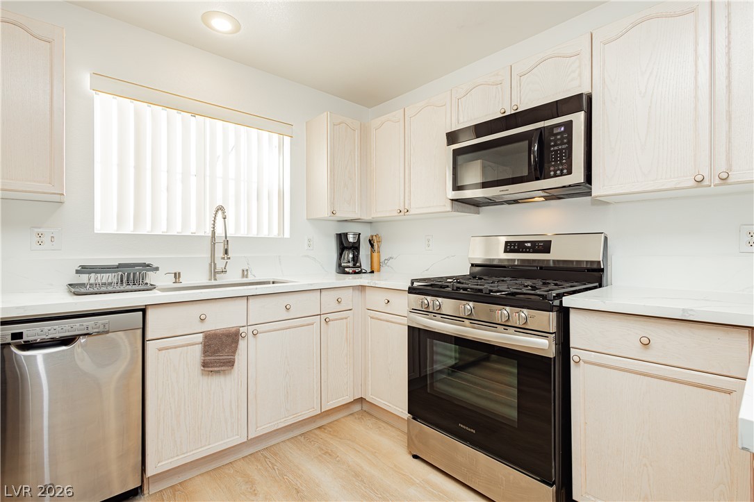424 Pine Haven Street 203 Property Photo 14