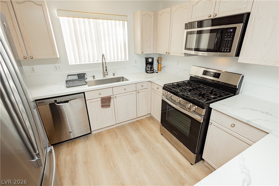 424 Pine Haven Street 203 Property Photo 17