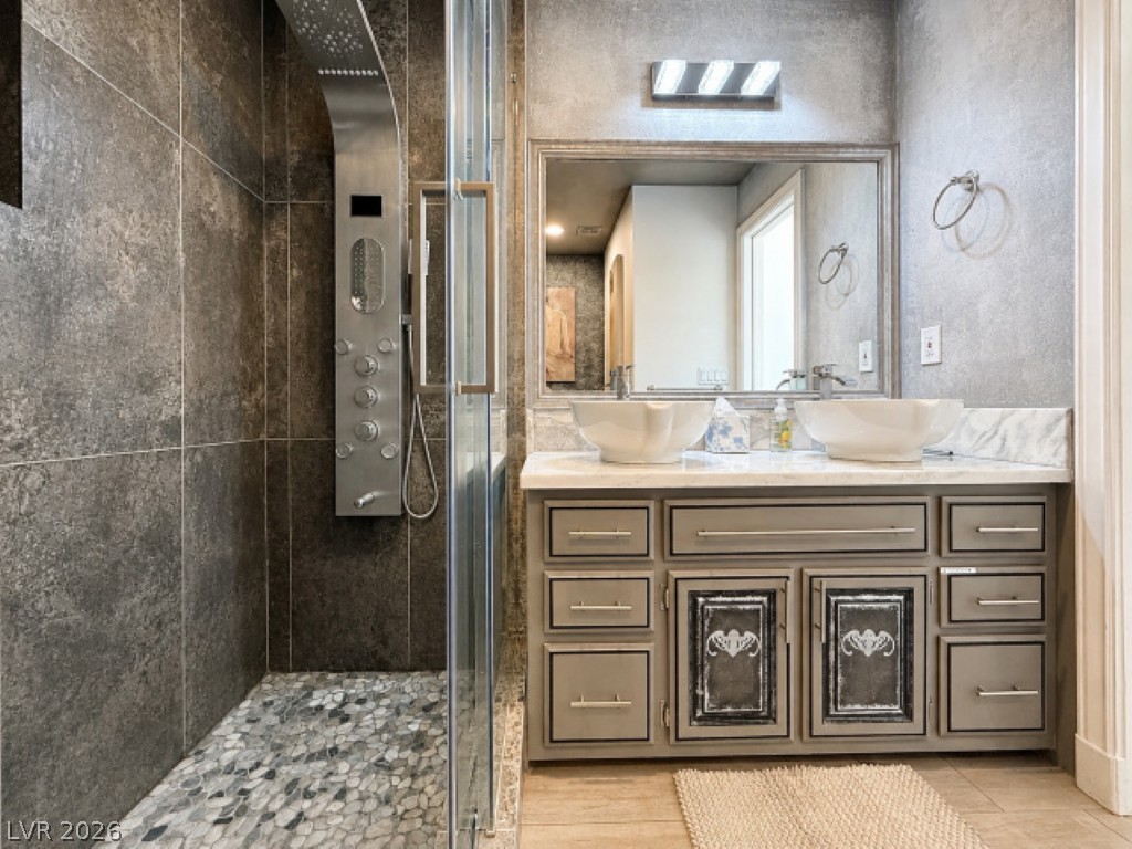 3090 El Camino Road Property Photo 16