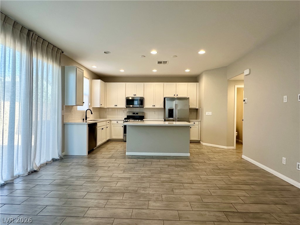 10216 Ullom Drive Property Photo 3