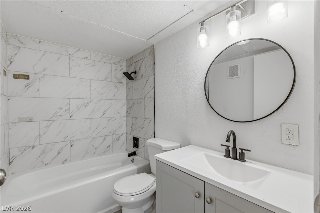 615 South Royal Crest Circle 13 Property Photo 23