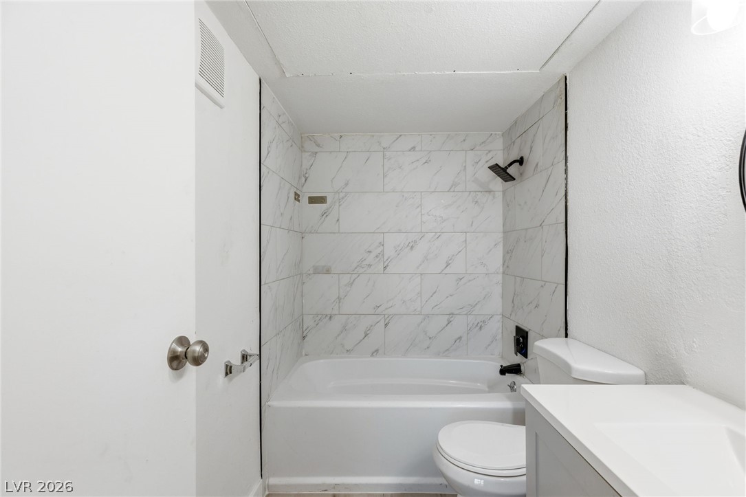 615 South Royal Crest Circle 13 Property Photo 24