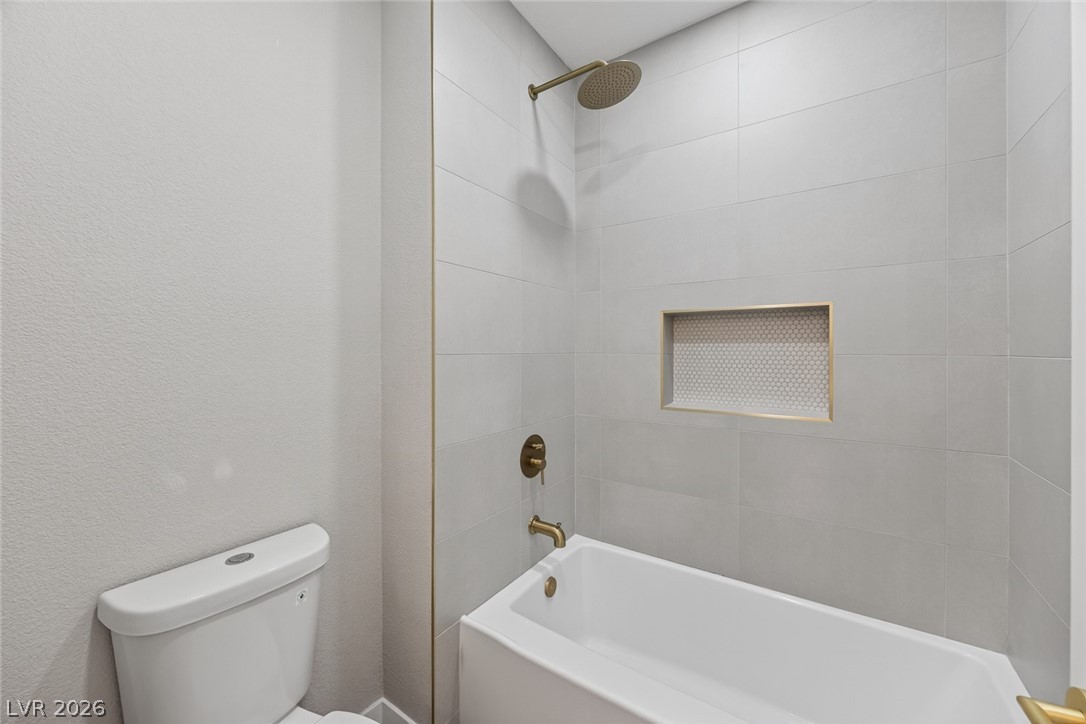 2825 Billy Casper Drive Property Photo 19