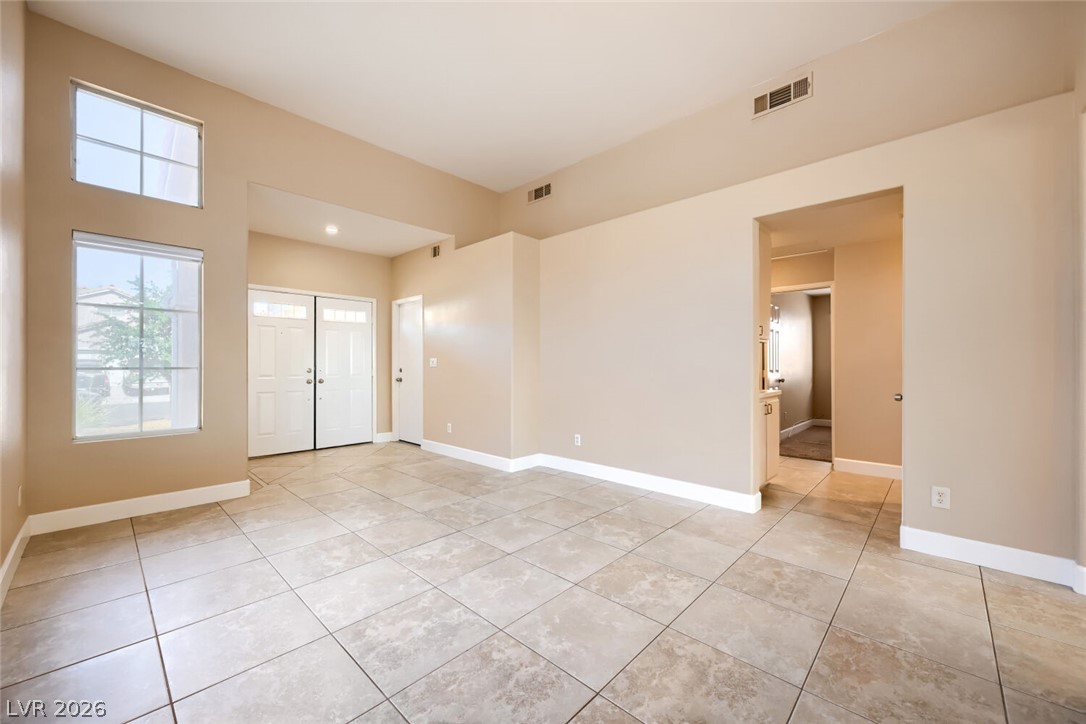 6042 Evening View Street Property Photo 5